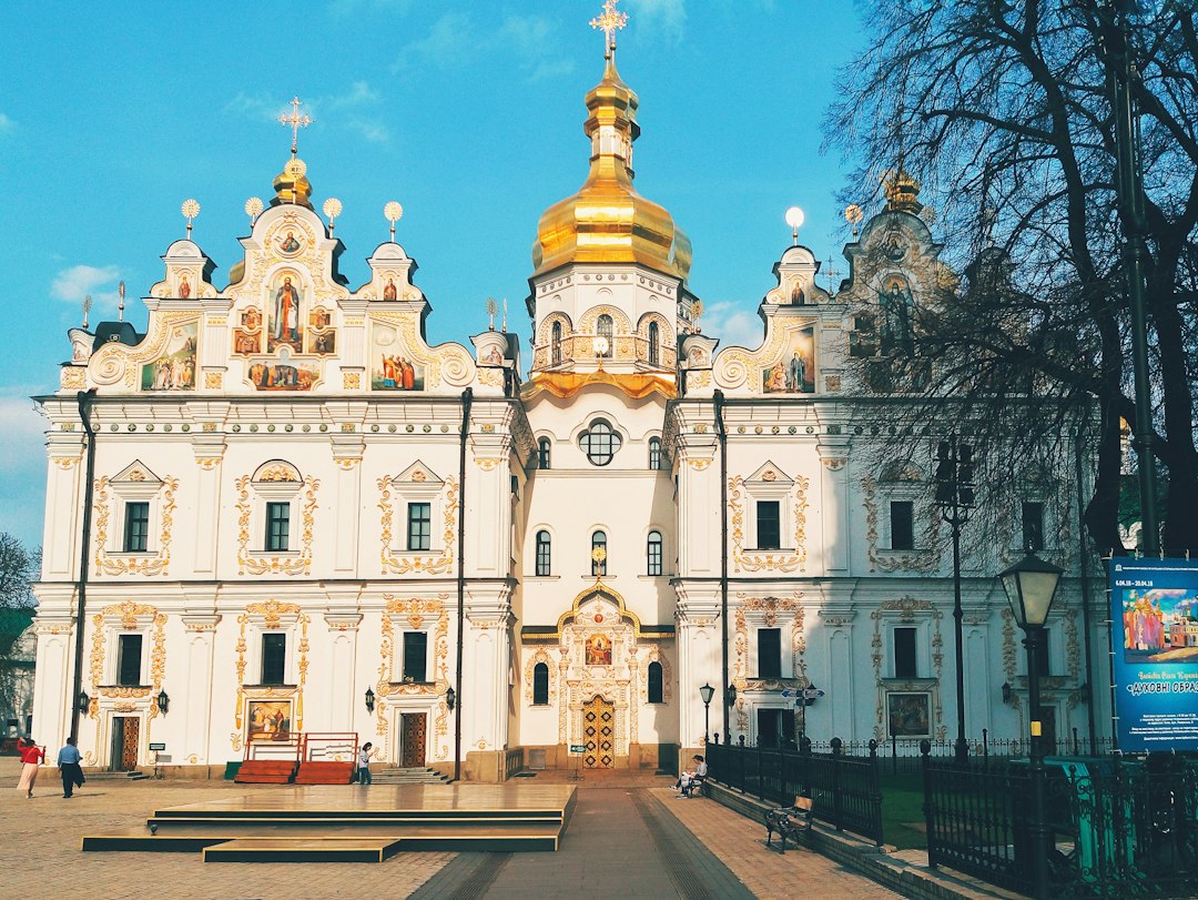 I vantaggi dei veicoli ibridi: scopri le caratteristiche eco-sostenibili e convenienti